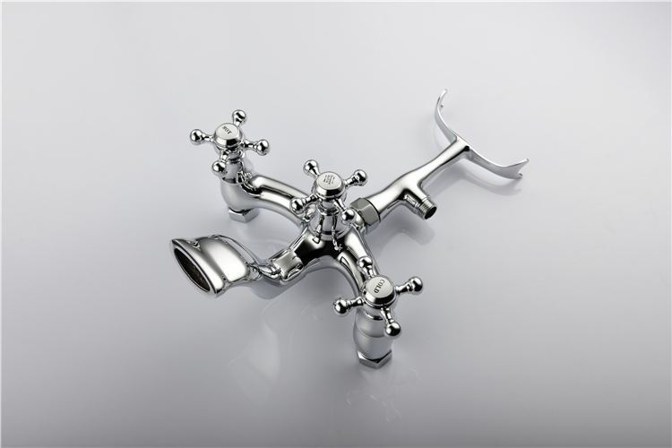 Modern Cheap High Quality Deck-Mount Bathtub Faucet