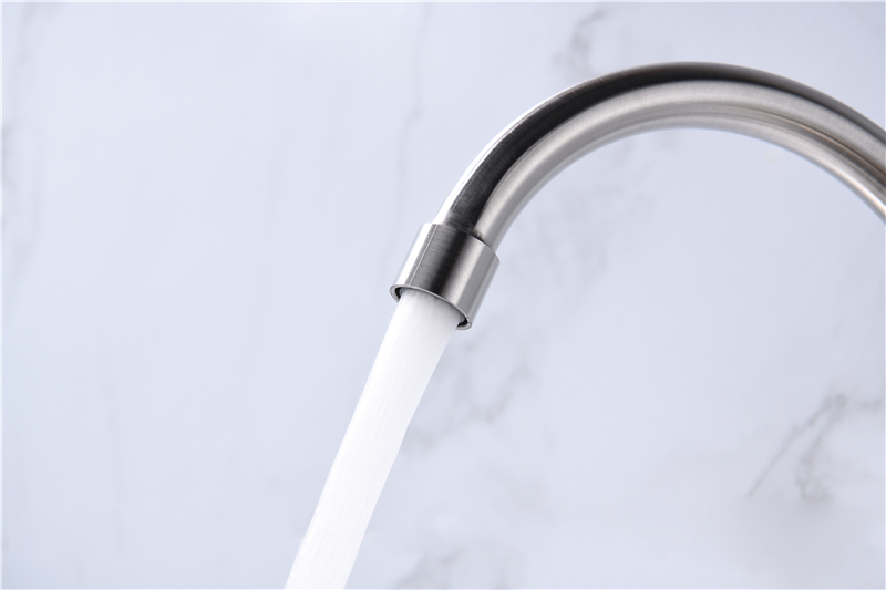 Sanitary Ware 304 SUS Hot and Cold Water Tap Wall Mounted Kitchen Mixer Tap