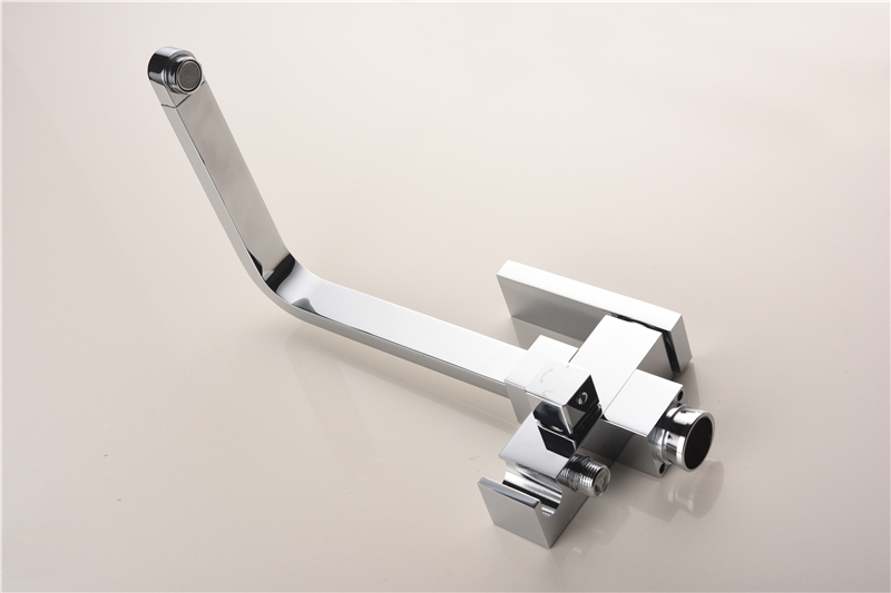 Brass High Quality Single Hole Floor-Mount Bathtub Faucet