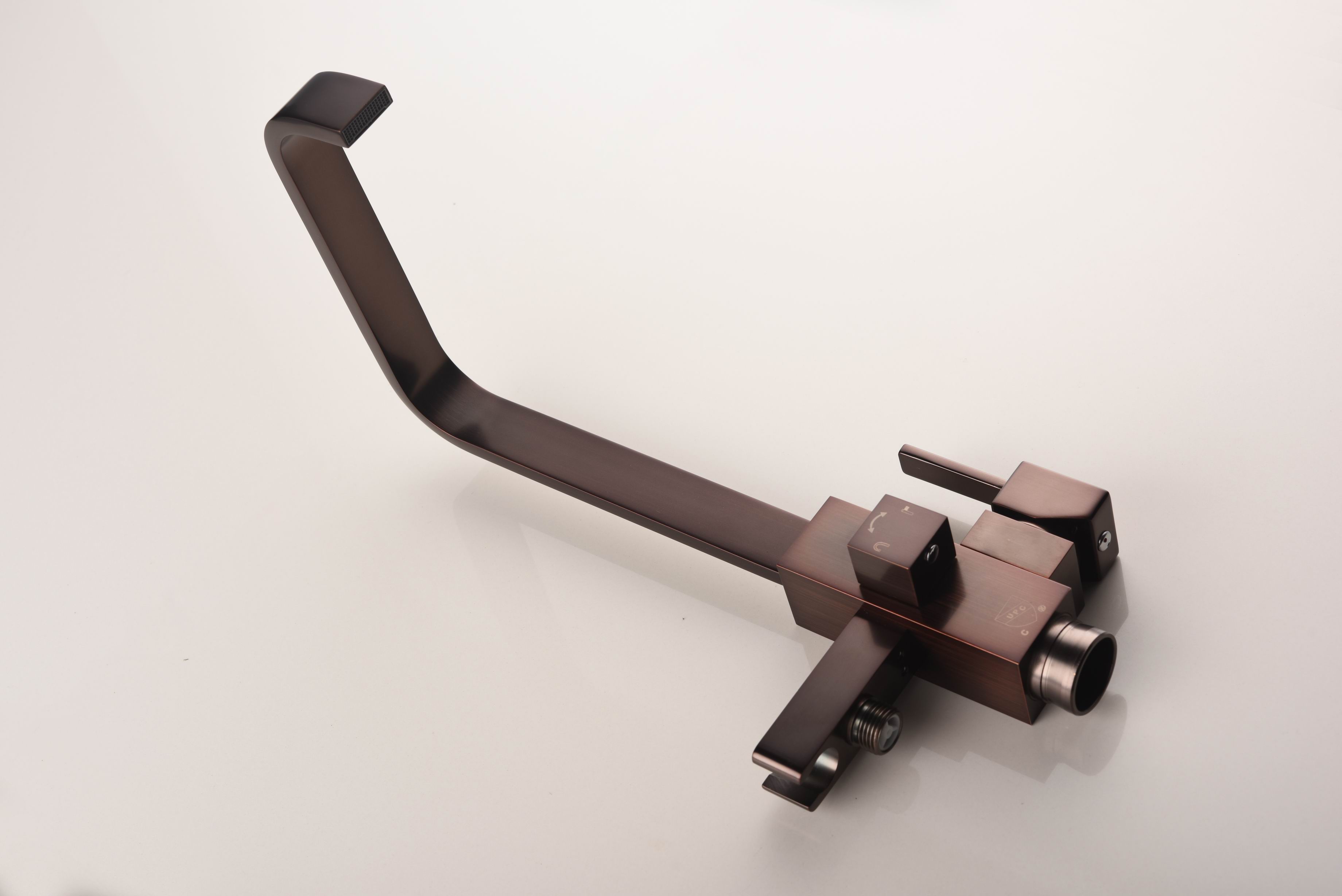 Traditional Style Floor-Mount Bathtub Faucet Single Handle