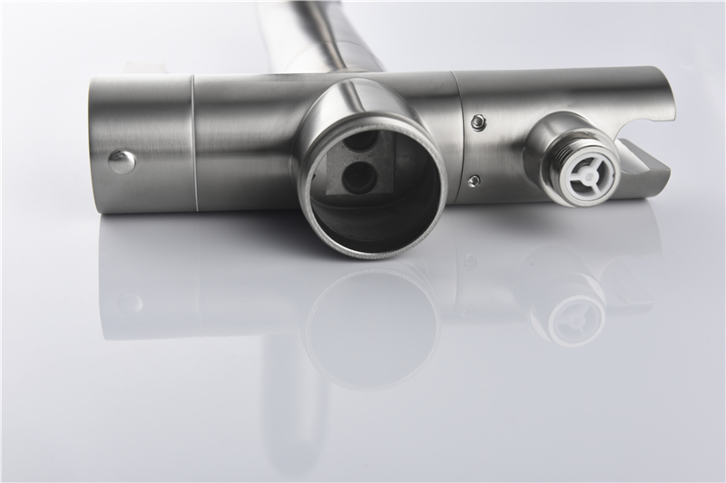 2022 Modern Design Styles Hot and Cold Water Exchange Water Faucet