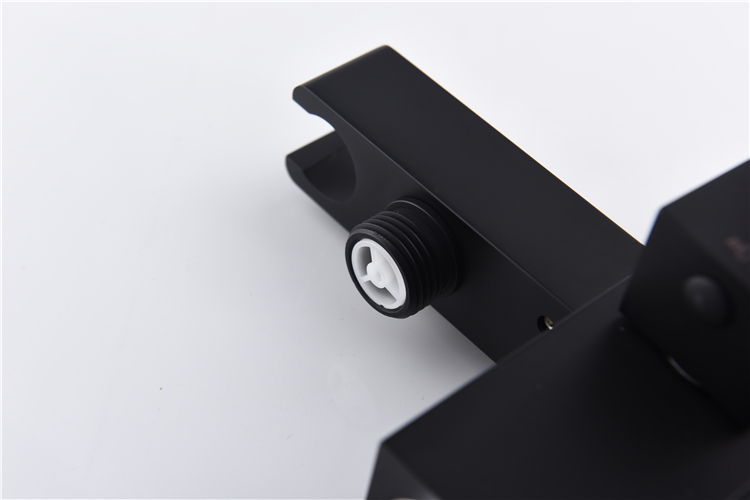 Good Quality Gold Distributor Sanitary Ware Brass Black Freestanding Bathtub Faucet