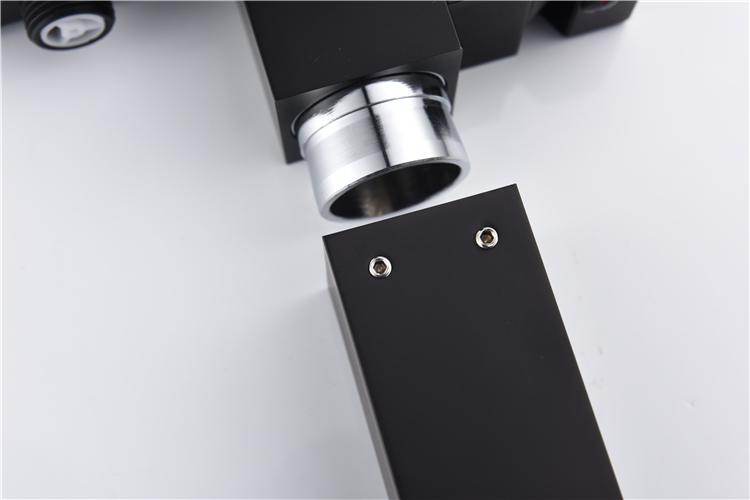 Good Quality Gold Distributor Sanitary Ware Brass Black Freestanding Bathtub Faucet