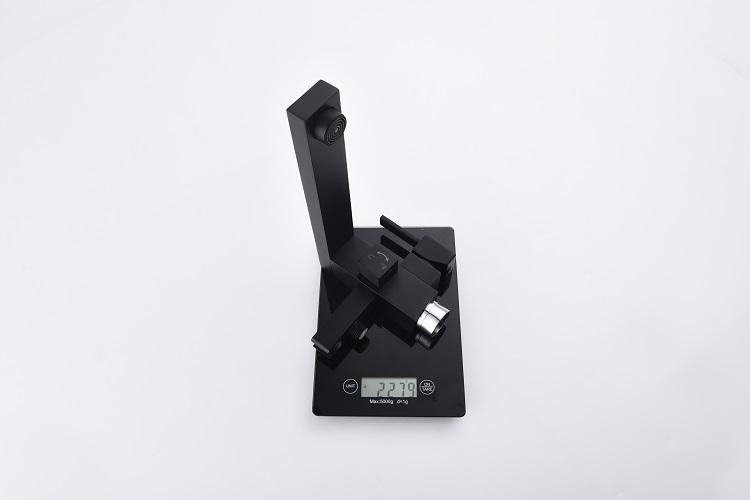 High Quality Brass Matt Matte Black Finish Floor Free Stand Freestanding Bathtub Faucet With Handshower