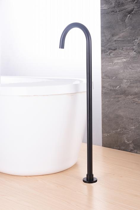 Hot Selling Simple Design Single Handle Floor-Mount Bathtub Faucet