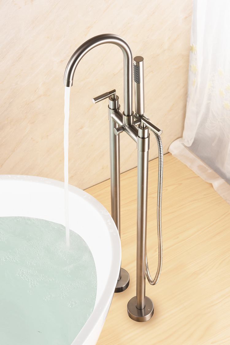 2022 Factorys Price Bathtub Tap Brass Chrome Faucet