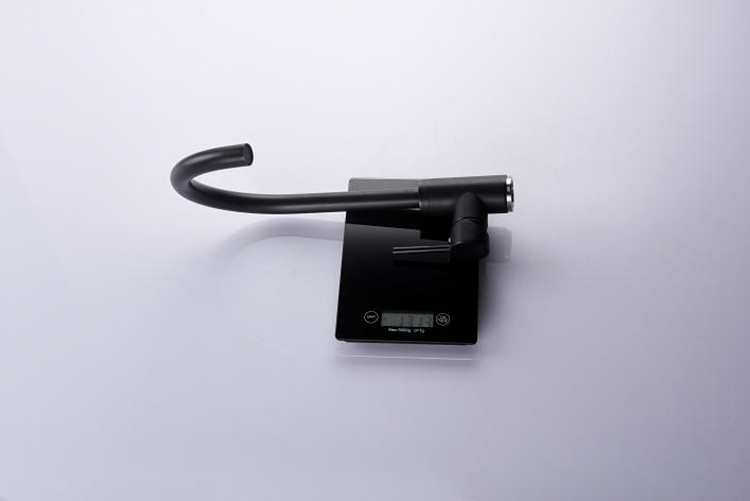 European Electroplated Matte Black Stand Mixer Bath Bathroom Watermark Floor Standing Tapware Design Alone Free Shower Faucet