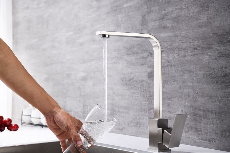 Factory Direct Sell Luxury Square Design Single Handle Long Neck Tall Kitchen Sink Faucet Flat Head Hot&Cold Water Mixer Taps