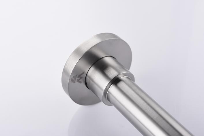 Single Hole Brass Chrome Factorys Price Floor-Mount Bathtub Faucet