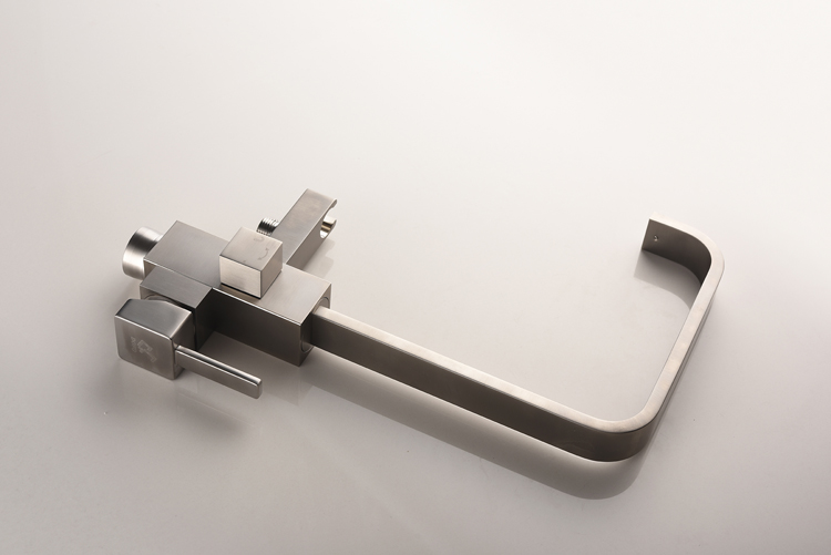 Modern High Quality Brass Chrome Floor-Mount Bathtub Faucet