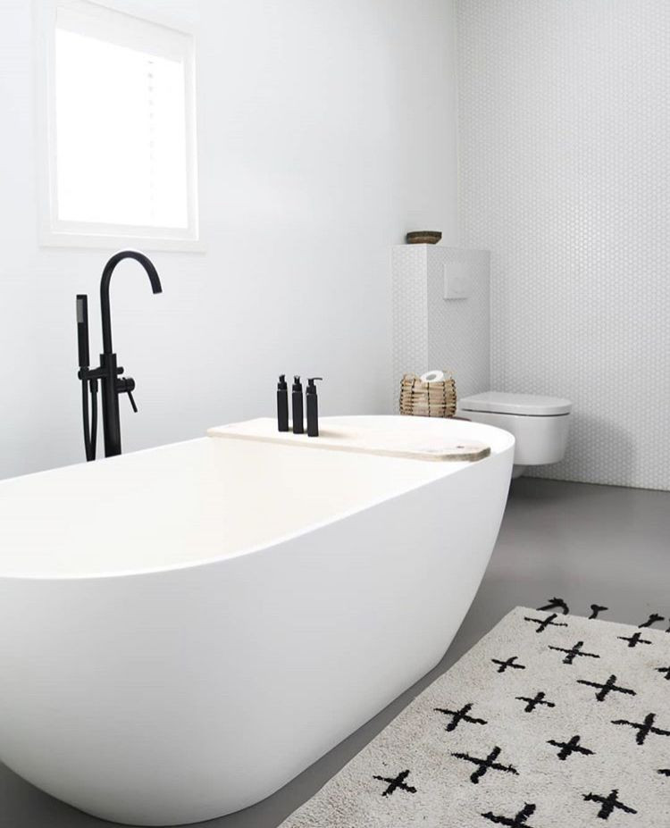 Modern Electroplated Matte Black Stand bathtub Alone Bathroom Free Floor Standing Bath Faucet Tap Mixer Shower