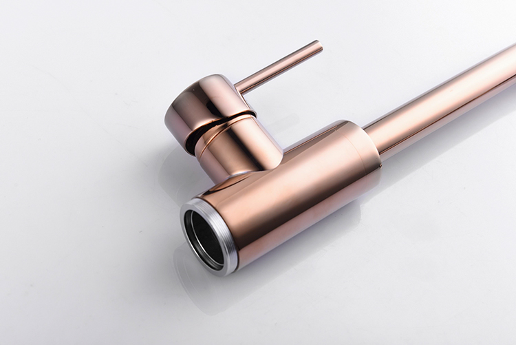 New Rose Gold Floor Mounted Bathtub Faucet Set Luxury Design Freestanding Bath Tub and Shower Mixer Tap