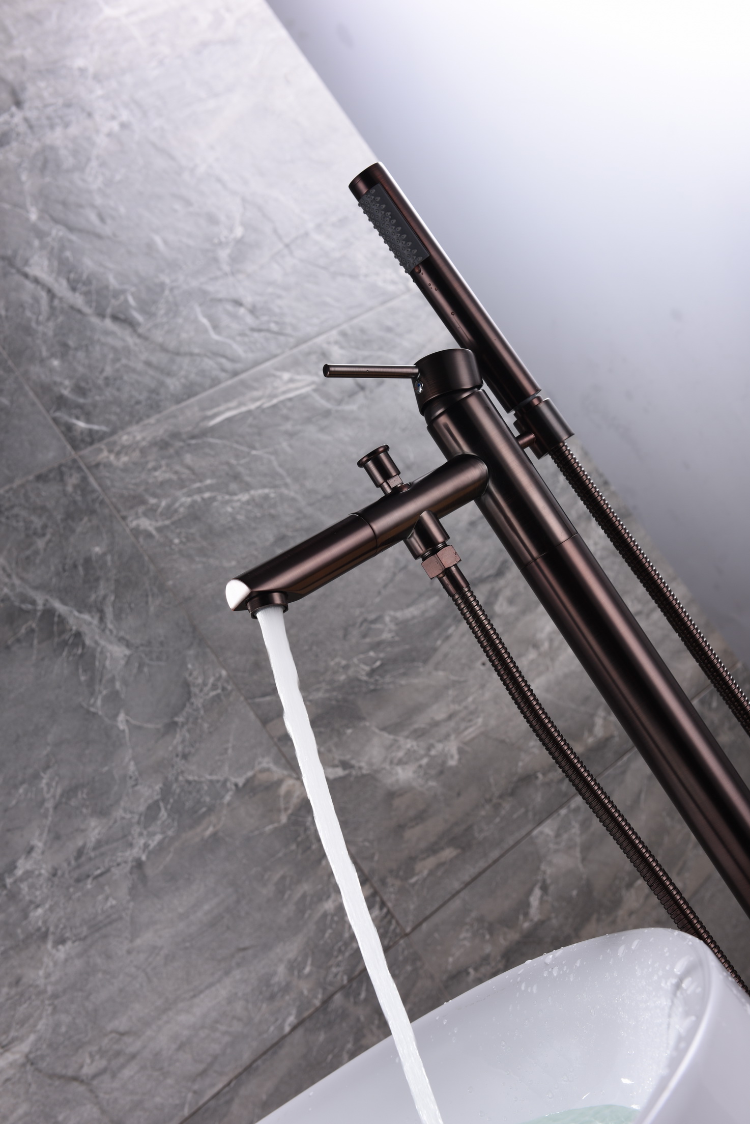  Floor Mount Bathtub Faucet Classic Style Nice Quality Faucet