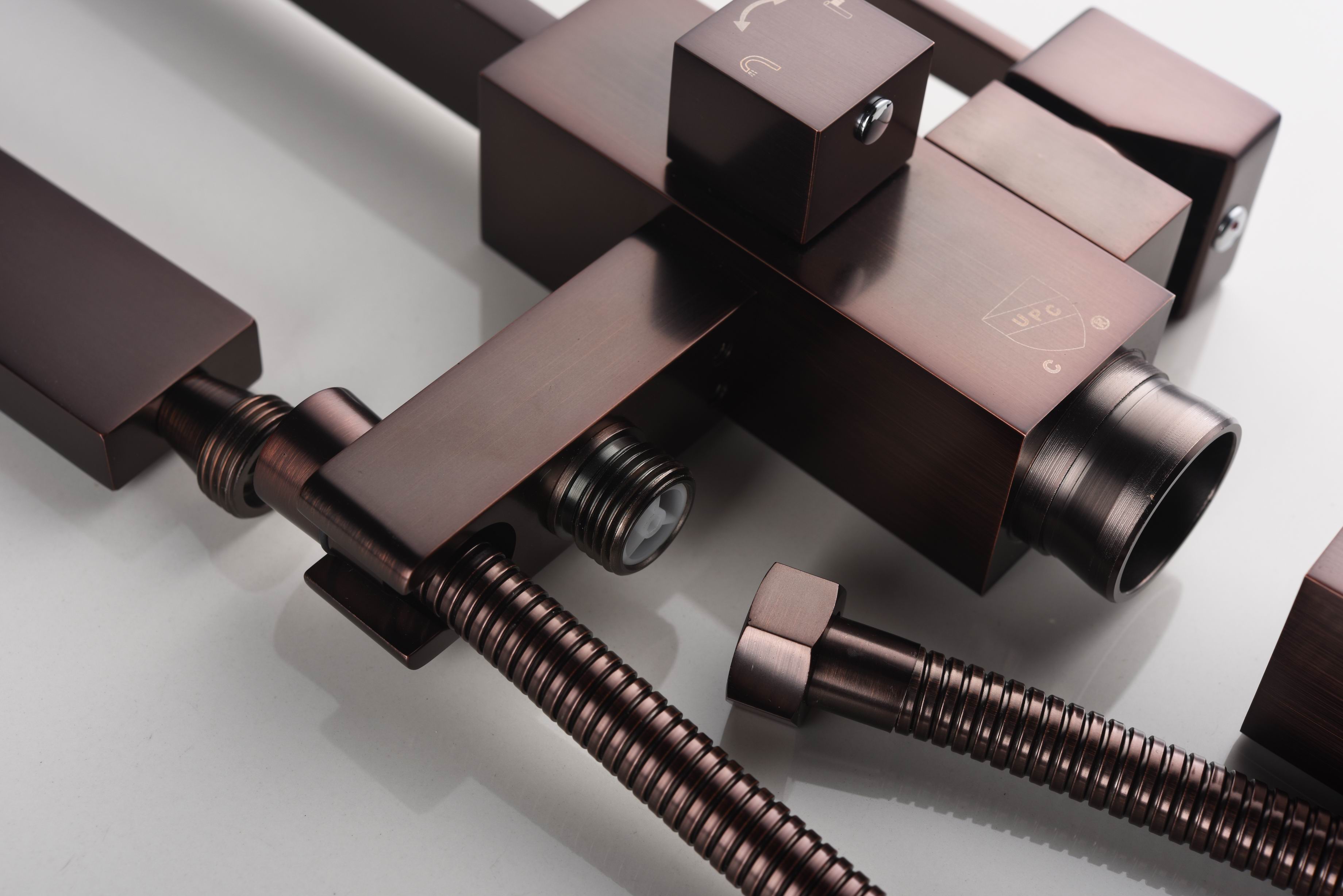 Square Round Golden Balck Floor-Mount Bathtub Faucet